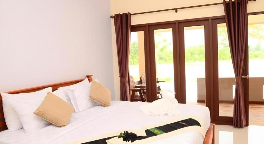 Juntima Boutique Hotel Phetchaburi Ngoại thất bức ảnh